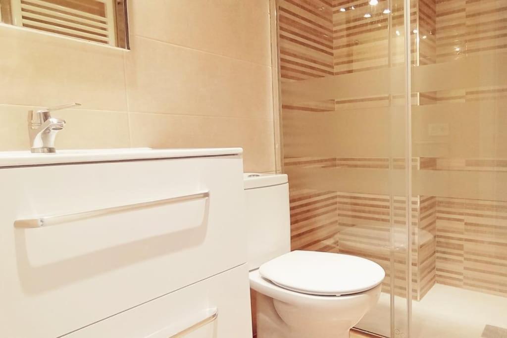 Apartamento En El Centro De Gijon Bagian luar foto